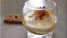 Verrine de pêche rôtie, nuage de douceur