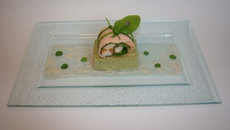 Escalope de saumon farcie crevette et oseille, clafoutis ratte et oseille, sauce crevette