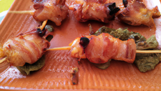 Brochettes de lapin au lard paysan