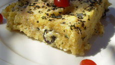 Gratin de polenta à la grecque