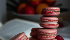Macaron rose et framboise fraîches