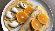 Crêpes aux fromage blanc et aux pêches