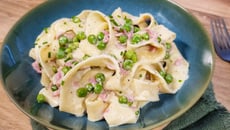 Pappardelle à la crème, jambon et petits pois