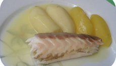 Bar en croûte de sel et échalote