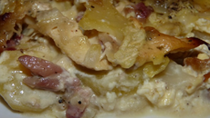 Gratin de pommes de terre, chou fleur et poulet à la tartiflette