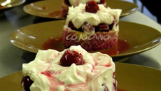 Petits nuages au mascarpone cerise et fève tonka