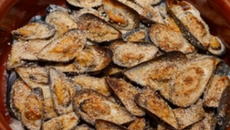 Moules de l'aiguillon gratinées à la crème d'ail