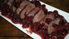 Magret de canard aux cerises