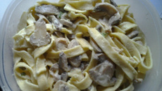 Tagliatelles maison à la crème et champignons