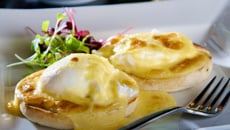 Œuf de poule mollet, Mousseline de carottes jaunes aux échalotes grises de Champagne