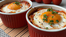 Œufs cocotte aux tomates