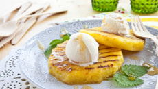 Ananas grillé au barbecue et sa glace