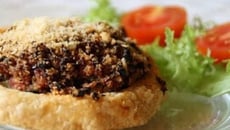 Tartelettes à la ratatouille et crumble de tomates séchées