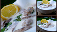 Soupe de boulettes, lait de coco et citronnelle