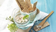 Rillettes de saumon et aubergines fumées au St Môret®