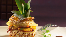 Poélée exotique de quinoa gourmand aux émincés de canard et sa sauce chocolat épicée