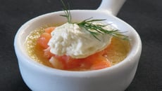 Caquelon de crème, saumon fumé et fromage frais