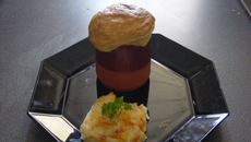 Cocktail de fruits de mer en chapeau