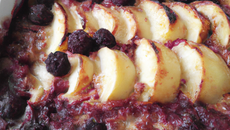 Gratin de poires et de mûres