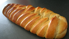 Brioche à la crème pâtissière et aux raisins