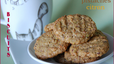Biscuits aux pistaches et au citron, sans gluten et sans lactose