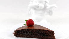 Gâteau moelleux chocolat betterave sans gluten sans lait et sans levure