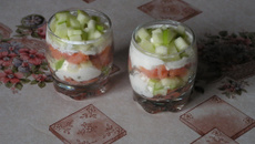 Verrines apéritives au saumon et chèvre frais