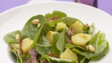 Pommes de terre tièdes, pancetta et pignons