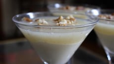 Crème de cantal et coulis de poires