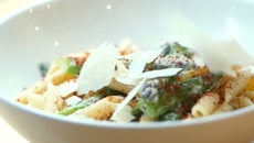 Penne aux asperges et parmesan