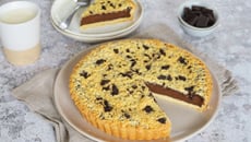 Tarte farcie à la crème au chocolat façon crumble