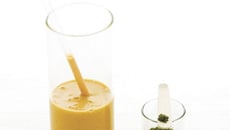 Smoothie à l'abricot au thé vert Matcha