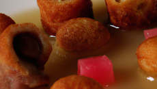 Civet de colvert au cidre brut, petites charlottes en matelote