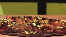 Pizza aux légumes du soleil sans gluten