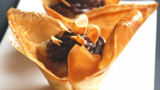 Croustillant ananas gingembre crème d'amandes et chocolat