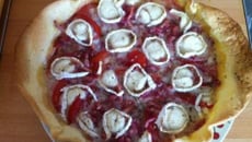 Tarte tomate, lardons et chèvre