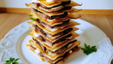 Mille-feuilles de pommes de terre aux champignons de Paris