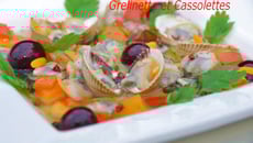 Nage de coques aux petits légumes bon marché