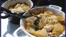 Cassolette poireaux-poulet sauce à la moutarde