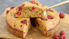 Gâteau moelleux framboises et huile d’olive