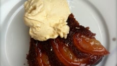 Gâteaux chocolat caramel et poires