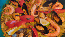 Paëlla (poulet, chorizo, crevettes, moules)