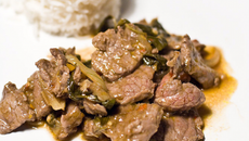 Bœuf sauté au basilic thaï