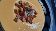 Velouté de marrons au foie gras