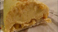 Bûche exotique, mousse à la mangue, cœur crémeux à la vanille