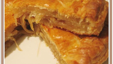 Galette de rois salée .... à la confiture d'oignon