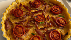 Tarte à la tomate et lardons