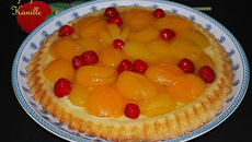 Tarte pâtissière aux abricots et aux fraises