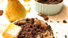 Crumble aux poires et aux pépites de chocolat