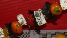 Brochettes au fromage de chevre et aux mini-légumes